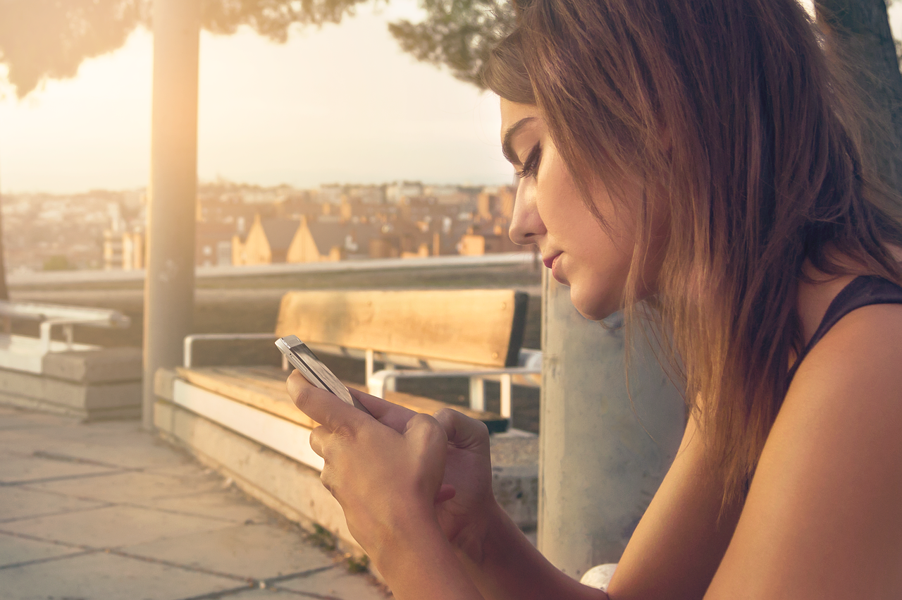 Woman, smartphone, technology — Dental Web Marketing - How To Get Clients From The Internet