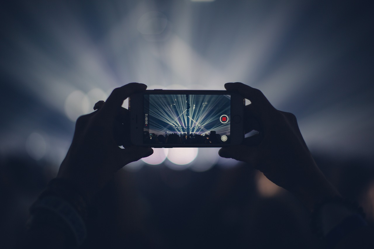 Iphone, concert, lights — Here are some of the amazing benefits that are offered at the online gambling site