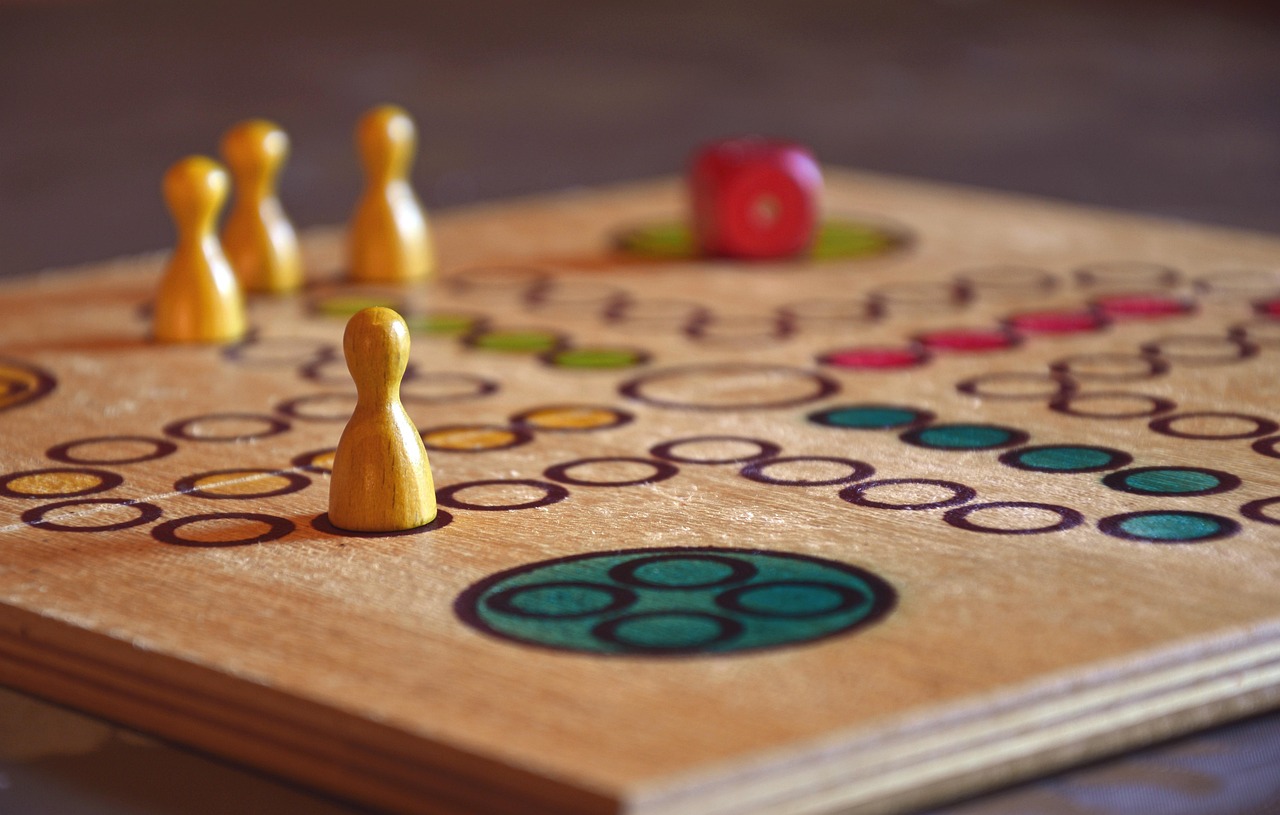 Game, board game, human don't be angry — Online Cash Games - Learn the Secrets of Becoming a Successful Cash Game Player
