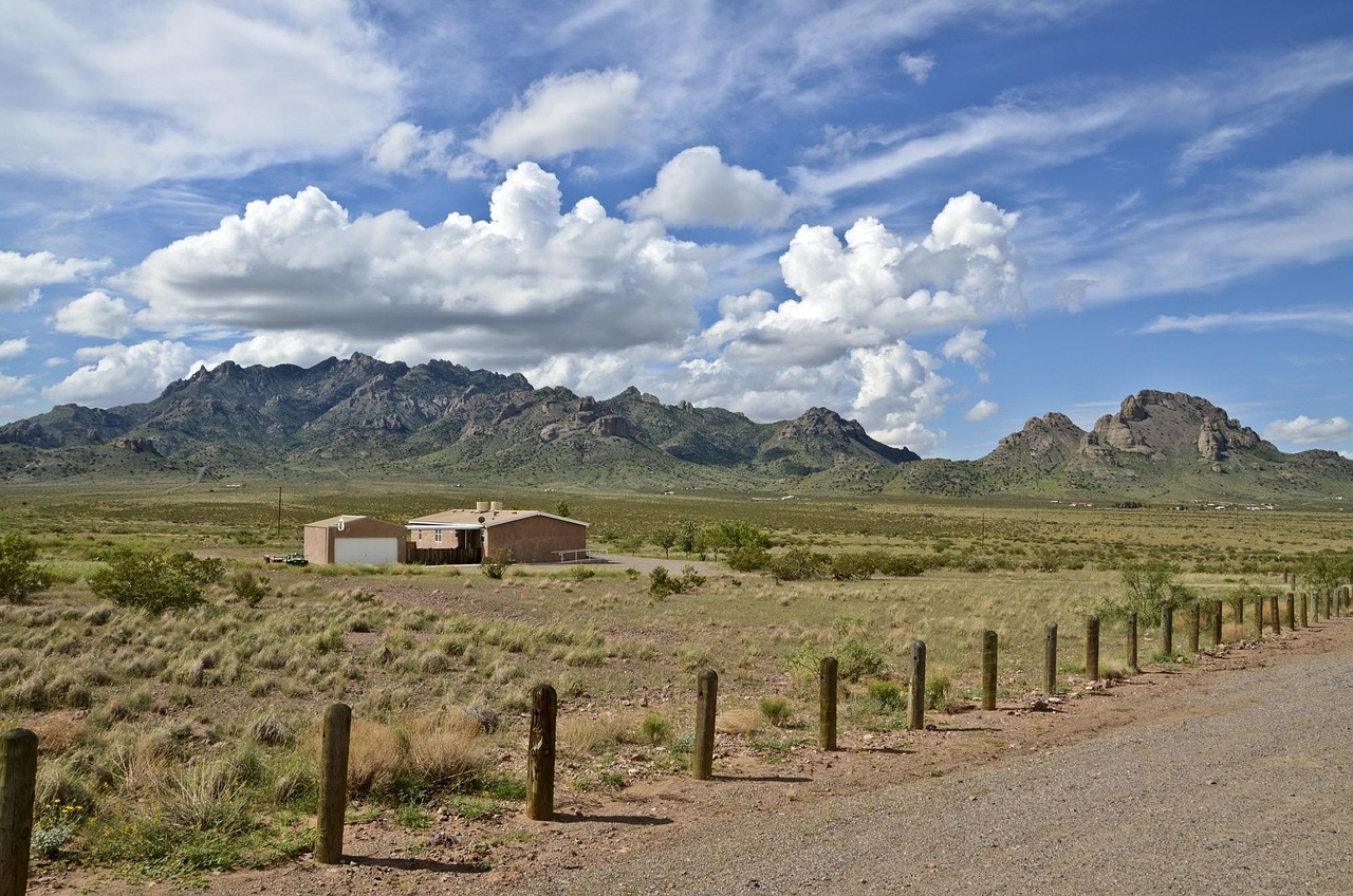 New mexico mountains, new mexico road, new mexico landscape — Precision in Motion: Swift shift van lines' Unwavering Commitme